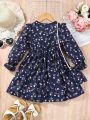 SHEIN Kids SUNSHNE Young Girl Ditsy Floral Print Ruffle Trim Flare Sleeve Dress With Bag