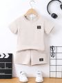 SHEIN Kids EVRYDAY Little Boys' Stylish Round Neck Short Sleeve Top And Shorts 2pcs Outfit