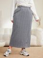 SHEIN Mulvari Plus Size Knitted Wavy Pattern A-line Skirt