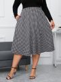 SHEIN Clasi Plus Size Women's Plaid Skirt With Insert Pockets