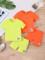SHEIN Kids QTFun Young Girl Patch Detail Round Neck Short Sleeve Top & Shorts Casual Outfit Set, Summer