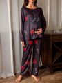 Round Neck Leisure Pajama With Red Lip Pattern