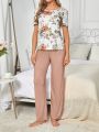Ladies' Pajamas Set With Floral And Leafy Pattern