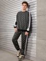 SHEIN Teen Boy Allover Print Contrast Side Seam Pullover & Sweatpants