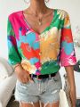 Women's Floral Printed V-Neck Blouse