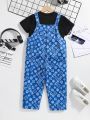 SHEIN Kids Cooltwn Cute Loose-Fitting English-Labeled Knitted Short-Sleeved Top And Printed Pattern Suspender Trousers Set For Boys