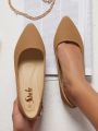 Minimalist Closed Toe Ballerina Flats