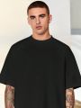 Manfinity Hypemode Men's Loose Solid Color T-shirt