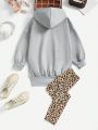 SHEIN Kids EVRYDAY Tween Girls' Knitted Solid Color Star Pattern Hoodie With Loose Fit And Knitted Leopard Print Combined Casual Pants Set