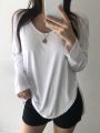 DAZY Solid Color Slit Hem Casual T-shirt