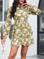 SHEIN Privé Random Printed Long Sleeve Shirred Collar Dress