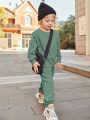 SHEIN Kids EVRYDAY Young Boy Solid Pullover & Sweatpants Set