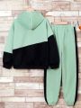 SHEIN Kids EVRYDAY Boys' Casual Loose Fit Color-blocking Sweater And Pants Knitted Suit