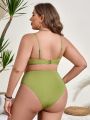 SHEIN Swim Basics Plus Size Solid Color Two-Piece Swimsuit Set