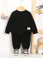 SHEIN Baby Boy Letter Patched Raglan Sleeve Sweatshirt & Sweatpants