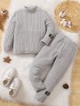 SHEIN Kids EVRYDAY Toddler Boys' High-necked Letter Print Sweatshirt And Pants With Multiple Spacing Ribbed Cuffs