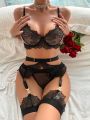 SHEIN Floral Lace Underwire Garter Lingerie Set With 1pair Leg Ring