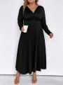 SHEIN LUNE Women's Plus Size Solid Color V-Neck Casual Dress