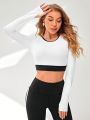 Two Tone Crop Sports Tee With Thumb Holes