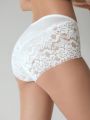 DAZY Kpop Floral Lace Panty