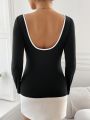 SHEIN Privé Valentine'S Day, New Year, And Christmas Elegant Black And White Contrast Color Backless Women'S T-Shirt