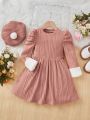 SHEIN Kids Nujoom Young Girl Retro Color-Block Fuzzy Sleeve Cuffed Leg-Of-Mutton Sleeve Dress With Beret (Without Waist Chain)