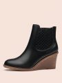 Women's Black Bohemian Style Outdoor Anti-slippery Pointed Toe 7cm Wedge Heel Thick Bottom Ankle Boots For Autumn And Winter