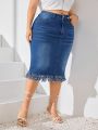 Plus Size Fringed Hem Bodycon Denim Skirt