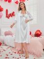 Ladies' Loose White Lace Spliced Pajama Set