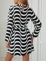 Women'S Wavy Striped Belted Dress