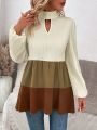 Colorblock Keyhole Neckline Lantern Sleeve Peplum Blouse