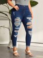 SHEIN LUNE Plus Size Women's Slim Fit Distressed Jeans