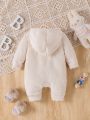 SHEIN Newborn Baby Girls' Moon & Letters Embroidery Hooded Plush Romper