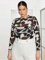 SHEIN BIZwear Plus Size Women'S Geometric Printed Mesh Long Sleeve Top And Camisole Tank Top 2pcs Set