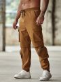 Manfinity LEGND Men Solid Zipper Detail Cargo Pants