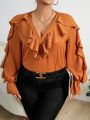 SHEIN Privé Women's Plus Size Ruffle Decorated V-neck Blouse