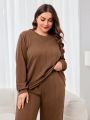 SHEIN Mulvari Plus Size Solid Color Top And Pants Set