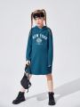 SHEIN Tween Girls' Sweet Casual Hooded Knit Dress With Digital Printed Pattern