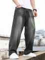 Manfinity Hypemode Men's Denim Jeans, Loose Straight-Leg Jeans With Washed Design