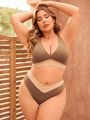 SHEIN Swim Basics Plus Size Colorblocked Ribbed Swimsuit Set