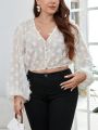 SHEIN Privé Plus Size Jacquard Floral Lantern Sleeves Cropped Blouse