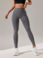 Solid Ruched Back Sports Leggings