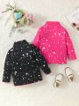 SHEIN Kids EVRYDAY Young Girl 2pcs Figure Graphic Mock Neck Tee