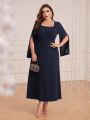 SHEIN Modely Plus Size Square Neckline Slit Pearl Detail Bell Sleeve Dress Without Belt