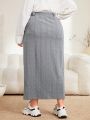 SHEIN Mulvari Plus Size Knitted Wavy Pattern A-line Skirt