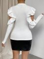 SHEIN Privé Ribbed Knit Slim Fit Long Sleeve T-Shirt With Cold-Shoulder Design And Ruffle Trim