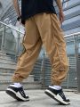 Manfinity Hypemode Men Drawstring Waist Slant Pocket Pants