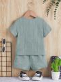 SHEIN Baby Boy Buttoned Half-Placket Short Sleeve Top And Shorts, Casual And Comfortable Outfit