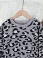 SHEIN Kids SUNSHNE Girls' Leopard Print Sweater And Knitted Skirt Set For Big Kids