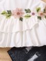 SHEIN Kids FANZEY Little Girls' Flower Applique Spaghetti Strap Camisole And Shorts Set